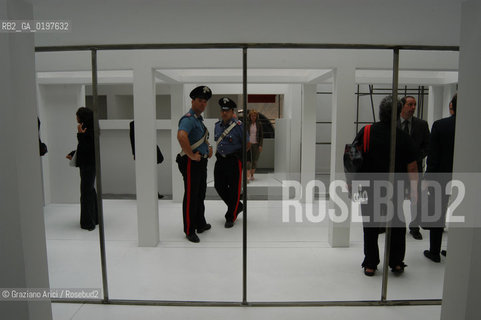 VENEZIA 09/09/04   - 9¡ MOSTRA INTERNAZIONALE DI ARCHITETTURA - BIENNALE ARCHITETTURA :  PADIGLIONE ITALIA : DIAGRAMS OF VIRTU INSTALLAZIONE  DI EISEMAN ARCHITECTS ©Graziano Arici/Rosebud2