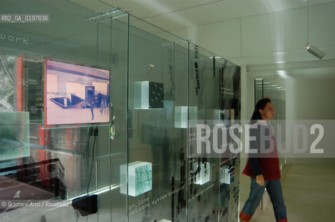 VENEZIA 09/09/04   - 9¡ MOSTRA INTERNAZIONALE DI ARCHITETTURA - BIENNALE ARCHITETTURA :  PADIGLIONE COREA  ©Graziano Arici/Rosebud2