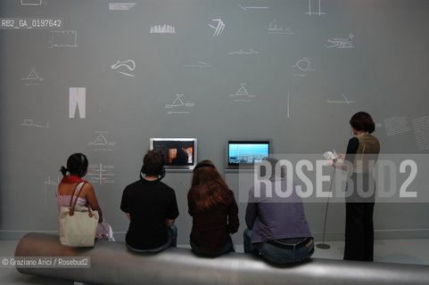 VENEZIA 09/09/04   - 9¡ MOSTRA INTERNAZIONALE DI ARCHITETTURA - BIENNALE ARCHITETTURA :  PADIGLIONE GRAN BRETAGNA : IAN RITCHIE  ©Graziano Arici/Rosebud2