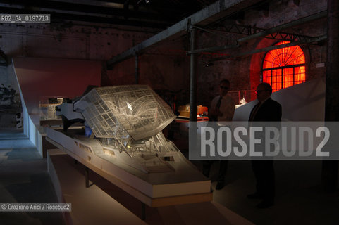 VENEZIA 09/09/04   - 9¡ MOSTRA INTERNAZIONALE DI ARCHITETTURA - BIENNALE ARCHITETTURA : ©Graziano Arici/Rosebud2  ARSENALE