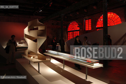 VENEZIA 09/09/04   - 9¡ MOSTRA INTERNAZIONALE DI ARCHITETTURA - BIENNALE ARCHITETTURA : ©Graziano Arici/Rosebud2  ARSENALE
