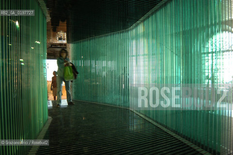 VENEZIA 09/09/04   - 9¡ MOSTRA INTERNAZIONALE DI ARCHITETTURA - BIENNALE ARCHITETTURA : ©Graziano Arici/Rosebud2  ARSENALE