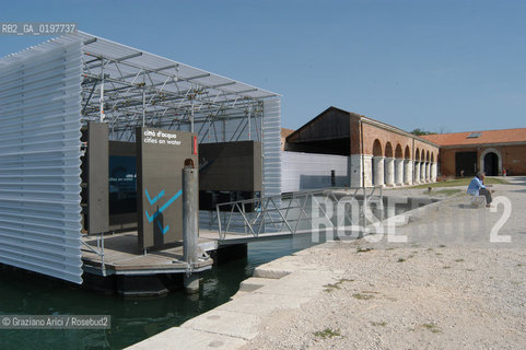 VENEZIA 09/09/04   - 9¡ MOSTRA INTERNAZIONALE DI ARCHITETTURA - BIENNALE ARCHITETTURA : IL PADIGLIONE DI CITTA DACQUA ©Graziano Arici/Rosebud2  ARSENALE