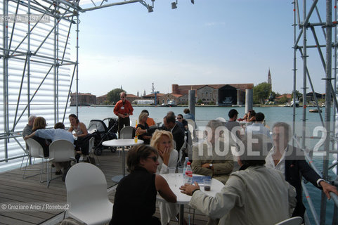 VENEZIA 09/09/04   - 9¡ MOSTRA INTERNAZIONALE DI ARCHITETTURA - BIENNALE ARCHITETTURA : IL PADIGLIONE DI CITTA DACQUA ©Graziano Arici/Rosebud2  ARSENALE