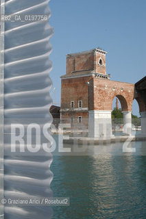 VENEZIA 09/09/04   - 9¡ MOSTRA INTERNAZIONALE DI ARCHITETTURA - BIENNALE ARCHITETTURA : IL PADIGLIONE DI CITTA DACQUA ©Graziano Arici/Rosebud2  ARSENALE