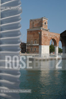VENEZIA 09/09/04   - 9¡ MOSTRA INTERNAZIONALE DI ARCHITETTURA - BIENNALE ARCHITETTURA : IL PADIGLIONE DI CITTA DACQUA ©Graziano Arici/Rosebud2  ARSENALE