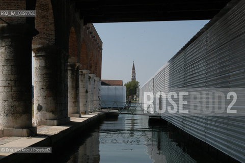 VENEZIA 09/09/04   - 9¡ MOSTRA INTERNAZIONALE DI ARCHITETTURA - BIENNALE ARCHITETTURA : IL PADIGLIONE DI CITTA DACQUA ©Graziano Arici/Rosebud2  ARSENALE