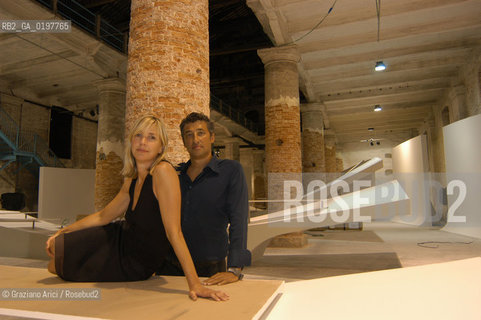 VENEZIA 30/08/04  - BIENNALE ARCHITETTURA :GLI ARCHITETTI HANY RASHID E LA MOGLIE LISE ANNE COUTURE ( ASYMPTOTE) ©Graziano Arici/Rosebud2 ARCHITETTO