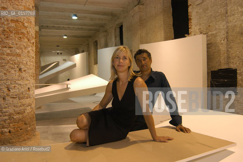 VENEZIA 30/08/04  - BIENNALE ARCHITETTURA :GLI ARCHITETTI HANY RASHID E LA MOGLIE LISE ANNE COUTURE ( ASYMPTOTE) ©Graziano Arici/Rosebud2 ARCHITETTO
