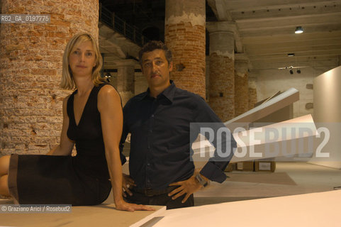 VENEZIA 30/08/04  - BIENNALE ARCHITETTURA :GLI ARCHITETTI HANY RASHID E LA MOGLIE LISE ANNE COUTURE ( ASYMPTOTE) ©Graziano Arici/Rosebud2 ARCHITETTO