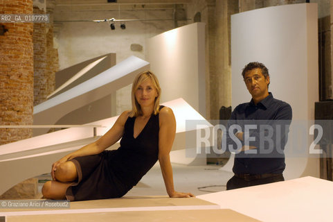 VENEZIA 30/08/04  - BIENNALE ARCHITETTURA :GLI ARCHITETTI HANY RASHID E LA MOGLIE LISE ANNE COUTURE ( ASYMPTOTE) ©Graziano Arici/Rosebud2 ARCHITETTO