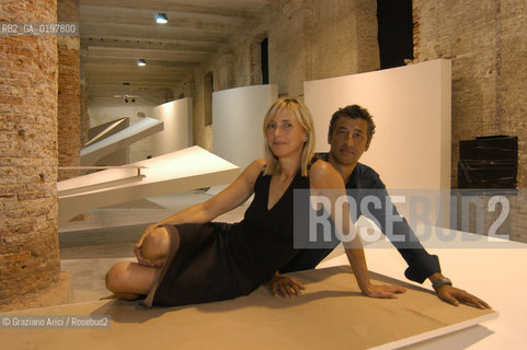 VENEZIA 30/08/04  - BIENNALE ARCHITETTURA :GLI ARCHITETTI HANY RASHID E LA MOGLIE LISE ANNE COUTURE ( ASYMPTOTE) ©Graziano Arici/Rosebud2 ARCHITETTO