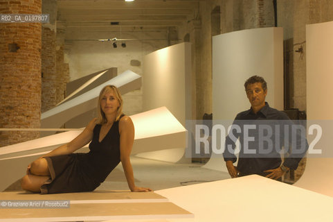 VENEZIA 30/08/04  - BIENNALE ARCHITETTURA :GLI ARCHITETTI HANY RASHID E LA MOGLIE LISE ANNE COUTURE ( ASYMPTOTE) ©Graziano Arici/Rosebud2 ARCHITETTO