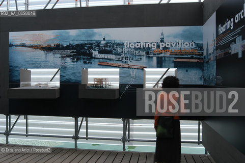 VENEZIA 9¡ BIENNALE ARCHITETTURA PADIGLIONE DI CITTA DACQUA © 2004 Graziano Arici/Rosebud2