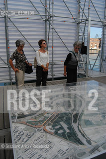 VENEZIA 9¡ BIENNALE ARCHITETTURA PADIGLIONE DI CITTA DACQUA © 2004 Graziano Arici/Rosebud2