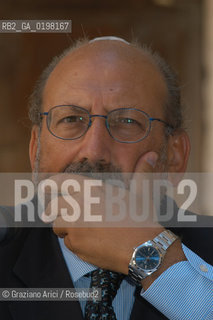 VENEZIA 2/09/04 - CONFERENZA STAMPA DI PRESENTAZIONE DELLA MOSTRA VIVEREVENEZIA 3 A PALAZZO FORTUNY CON PAOLO SAVONA, ARMANDO PERES, MARINO FOLIN E LEOPOLDO PIETRAGNOLI ©Graziano Arici/Rosebud2 CONSORZIO VENEZIA NUOVA