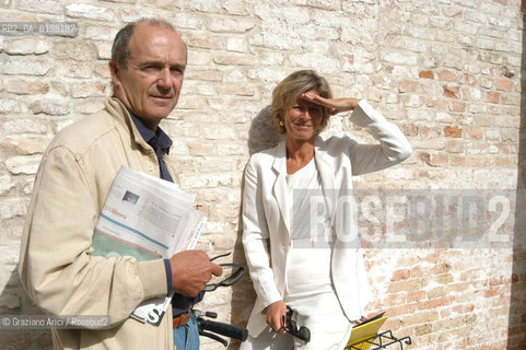 PORDENONE LO STORICO E CRITICO TEATRALE MASOLINO DAMICO CON LA SUA COMPAGNA, LA  CONDUTTRICE TELEVISIVA E GIORNALISTA GLORIA DE ANTONI - ©Graziano Arici/Rosebud2 TEATRO