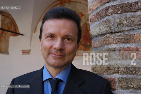 PORDENONE  IL CONDUTTORE TELEVISIVO E GIIORNALISTA ORESTE DE FORNARI - ©Graziano Arici/Rosebud2 TELEVISIONE