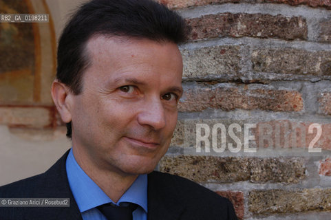 PORDENONE  IL CONDUTTORE TELEVISIVO E GIIORNALISTA ORESTE DE FORNARI - ©Graziano Arici/Rosebud2 TELEVISIONE