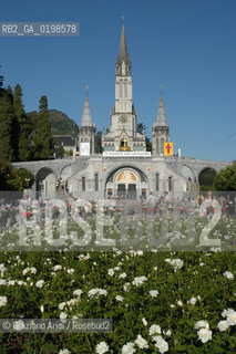 ( FRANCIA -FRANCE)  MIDI-PYRENEES LOURDES : THE STATUE OF THE VIRGIN MARY   © 2004 Graziano Arici/Rosebud2 / GEO PELLEGRINAGGIO  MADONNA
