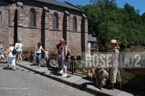 ( FRANCIA -FRANCE)  PAYS-BASQUES ST-JEAN-DE-PIET-DE-PORT: A LITTLE TOWN ON THE WAY TO SANTIAGO DE COMPOSTELA   © 2004 Graziano Arici/Rosebud2 / GEO PELLEGRINAGGIO CAMINO PONTE ROMANICO FIORE