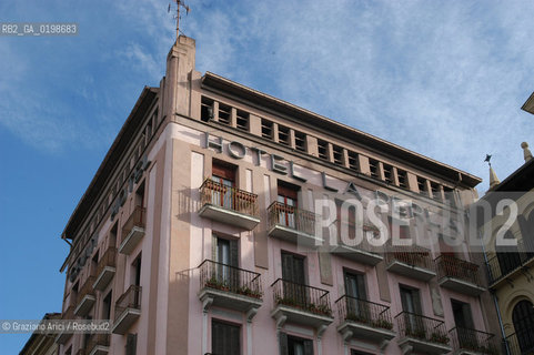 ( SPAGNA - SPAIN)    NAVARRA PAMPLONA - IRUNA. : HOTEL LA PERLA IN PLAZA DEL CASTILLO WHERE HEMINGWAY LIVED © 2004 Graziano Arici/Rosebud2 / GEO