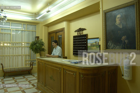 ( SPAGNA - SPAIN)    NAVARRA PAMPLONA - IRUNA. : HOTEL LA PERLA IN PLAZA DEL CASTILLO WHERE HEMINGWAY LIVED © 2004 Graziano Arici/Rosebud2 / GEO