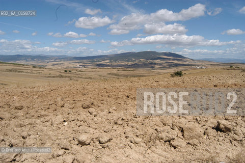 ( SPAGNA - SPAIN)    NAVARRA : WINDDMILL © 2004 Graziano Arici/Rosebud2 / GEO MULINI A VENTO ENERGIA EOLICA.