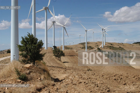 ( SPAGNA - SPAIN)    NAVARRA : WINDDMILL © 2004 Graziano Arici/Rosebud2 / GEO MULINI A VENTO ENERGIA EOLICA.