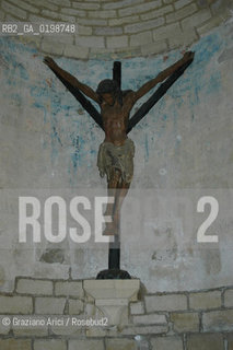 ( SPAGNA - SPAIN)    NAVARRA : PUENTE LA REINA: A  TOWN ON THE WAY TO SANTIAGO DE COMPOSTELA  - IGLESIA DEL CRUCIFIJIO  © 2004 Graziano Arici/Rosebud2 / GEO PELLEGRINAGGIO CAMINO ROMANICO TEMPLARI CROCIFISSO.