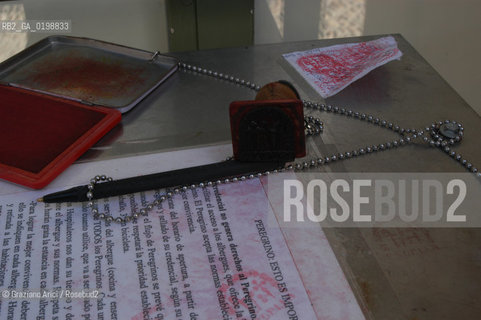 ( SPAGNA - SPAIN)    NAVARRA : ESTELLA : A  TOWN ON THE WAY TO SANTIAGO DE COMPOSTELA  PILGRIMS HOSTEL -  © 2004 Graziano Arici/Rosebud2 / GEO PELLEGRINAGGIO CAMINO CONCHIGLIA