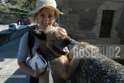( SPAGNA - SPAIN)    NAVARRA : ESTELLA : A  TOWN ON THE WAY TO SANTIAGO DE COMPOSTELA  PILGRIMS HOSTEL -  © 2004 Graziano Arici/Rosebud2 / GEO PELLEGRINAGGIO CAMINO CONCHIGLIA FIORE
