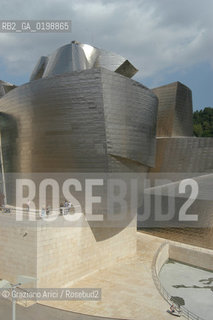 ( SPAGNA - SPAIN) BASQUE LAND VIZCAIA PAESI BASCHI : BILBAO : THE GUGGENHEIM MUSEUM DI FRANK GEHRY-  © 2004 Graziano Arici/Rosebud2 / GEO MUSEO ARCHITETTURA CONTEMPORANEA METALLO