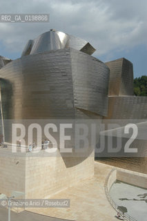 ( SPAGNA - SPAIN) BASQUE LAND VIZCAIA PAESI BASCHI : BILBAO : THE GUGGENHEIM MUSEUM DI FRANK GEHRY-  © 2004 Graziano Arici/Rosebud2 / GEO MUSEO ARCHITETTURA CONTEMPORANEA METALLO