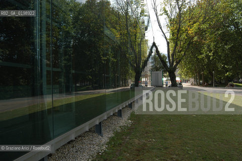 ( SPAGNA - SPAIN) BASQUE LAND VIZCAIA PAESI BASCHI : BILBAO : THE GUGGENHEIM MUSEUM DI FRANK GEHRY-  © 2004 Graziano Arici/Rosebud2 / GEO MUSEO ARCHITETTURA CONTEMPORANEA METALLO