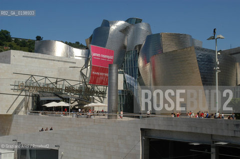 ( SPAGNA - SPAIN) BASQUE LAND VIZCAIA PAESI BASCHI : BILBAO : THE GUGGENHEIM MUSEUM DI FRANK GEHRY-  © 2004 Graziano Arici/Rosebud2 / GEO MUSEO ARCHITETTURA CONTEMPORANEA METALLO