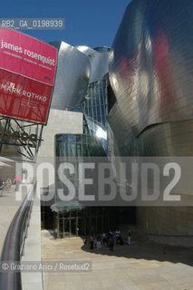 ( SPAGNA - SPAIN) BASQUE LAND VIZCAIA PAESI BASCHI : BILBAO : THE GUGGENHEIM MUSEUM DI FRANK GEHRY-  © 2004 Graziano Arici/Rosebud2 / GEO MUSEO ARCHITETTURA CONTEMPORANEA METALLO