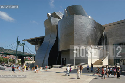 ( SPAGNA - SPAIN) BASQUE LAND VIZCAIA PAESI BASCHI : BILBAO : THE GUGGENHEIM MUSEUM DI FRANK GEHRY-  © 2004 Graziano Arici/Rosebud2 / GEO MUSEO ARCHITETTURA CONTEMPORANEA METALLO