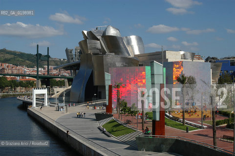 ( SPAGNA - SPAIN) BASQUE LAND VIZCAIA PAESI BASCHI : BILBAO : THE GUGGENHEIM MUSEUM DI FRANK GEHRY-  © 2004 Graziano Arici/Rosebud2 / GEO MUSEO ARCHITETTURA CONTEMPORANEA METALLO