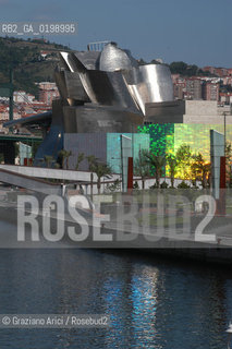 ( SPAGNA - SPAIN) BASQUE LAND VIZCAIA PAESI BASCHI : BILBAO : THE GUGGENHEIM MUSEUM DI FRANK GEHRY-  © 2004 Graziano Arici/Rosebud2 / GEO MUSEO ARCHITETTURA CONTEMPORANEA METALLO