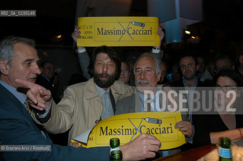 VENEZIA 18/04/05 - VITTORIA DI MASSIMO CACCIARI AL BALLOTTAGGIO PER SINDACO DI VENEZIA ©Graziano Arici/Rosebud2