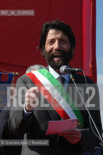 VENEZIA 25 APRILE 2005 - MANIFESTAZIONE PER IL 60 DELLA LIBERAZIONE : PARLA IL SINDACO MASSIMO CACCIARI ©Graziano Arici/Rosebud2 POLITICA FILOSOFIA