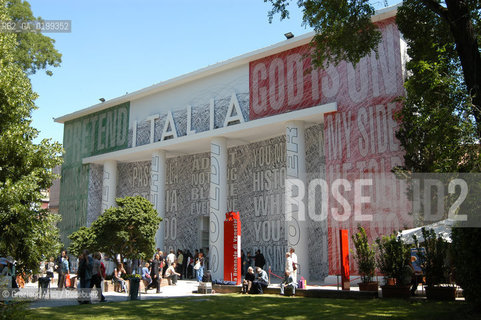 VENEZIA8/06/05 - 51 ESPOSIZIONE INTERNAZIONALE DARTE - IL PADIGLIONE ITALIA - THE ITALIA PAVILLION ©Graziano Arici/Rosebud2 BIENNALE GIARDINI