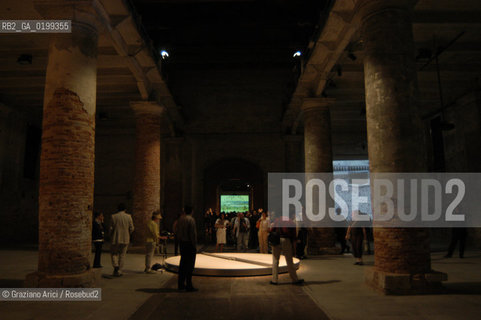 VENEZIA 9/06/05 - 51 ESPOSIZIONE INTERNAZIONALE DARTE - LARSENALE ©Graziano Arici/Rosebud2