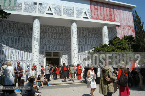 VENEZIA8/06/05 - 51 ESPOSIZIONE INTERNAZIONALE DARTE - IL PADIGLIONE ITALIA - THE ITALIA PAVILLION ©Graziano Arici/Rosebud2 BIENNALE GIARDINI