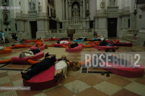 VENEZIA8/06/05 - 51 ESPOSIZIONE INTERNAZIONALE DARTE -CHIESA DI S.STAE - S.STAE  CHURCH - THE INSTALLATION OF THE ARTIST PIPILOTTI RIST ©Graziano Arici/Rosebud2 BIENNALE