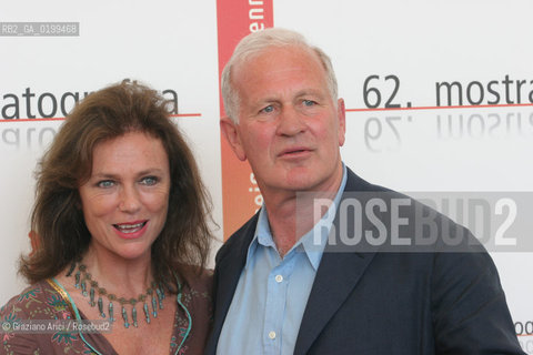 31_08_05 - 62 VENICE FILM FESTIVAL - FILM THE FINE ART OF LOVE - THE DIRECTOR JOHN IRVIN AND THE ACTRESS JAQUELINE BISSET.©Graziano Arici/Rosebud2