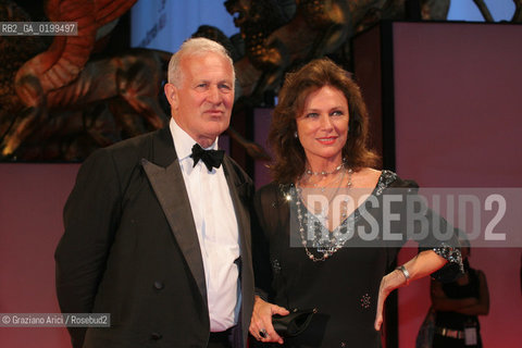 31_08_05 - 62 VENICE FILM FESTIVAL - FILM THE FINE ART OF LOVE - THE DIRECTOR JOHN IRVIN WITH THE ACTRESS JAQUELINE BISSET.©Graziano Arici/Rosebud2