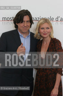04_09_05 - 62 VENICE FILM FESTIVAL - FILM ELIZABETHTOWN - THE DIRECTOR CAMERON CROWE WITH THE ACTRESS KIRSTEN DUNST.©Graziano Arici/Rosebud2