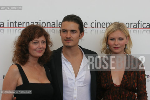 04_09_05 - 62 VENICE FILM FESTIVAL - FILM ELIZABETHTOWN - LEFT TO RIGHT: THE ACTORS SUSAN SARANDON, ORLANDO BLOOM AND KIRSTEN DUNST .©Graziano Arici/Rosebud2